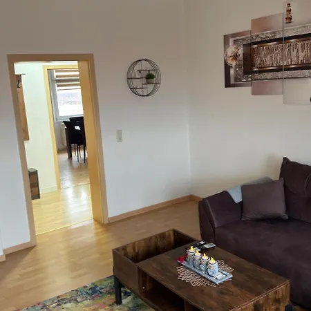 Nahe Bahnhof Und Dem Goitzschesee * Bitterfeld-Wolfen