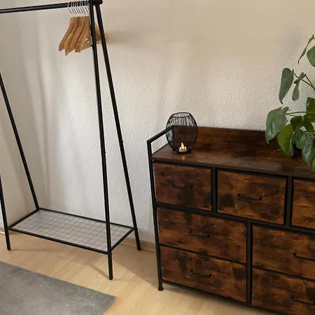 Nahe Bahnhof Und Dem Goitzschesee