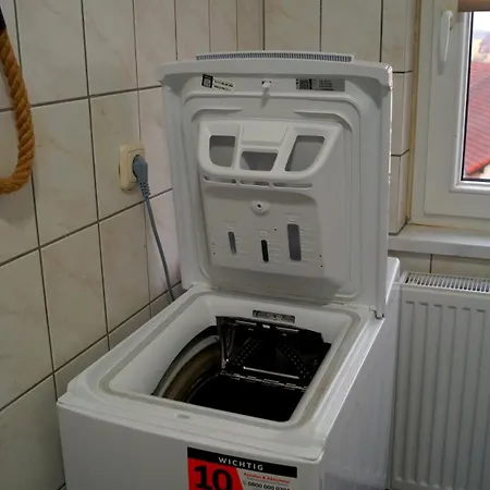 Nahe Bahnhof Und Dem Goitzschesee Apartment *