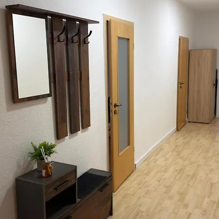 Nahe Bahnhof Und Dem Goitzschesee Apartmán
